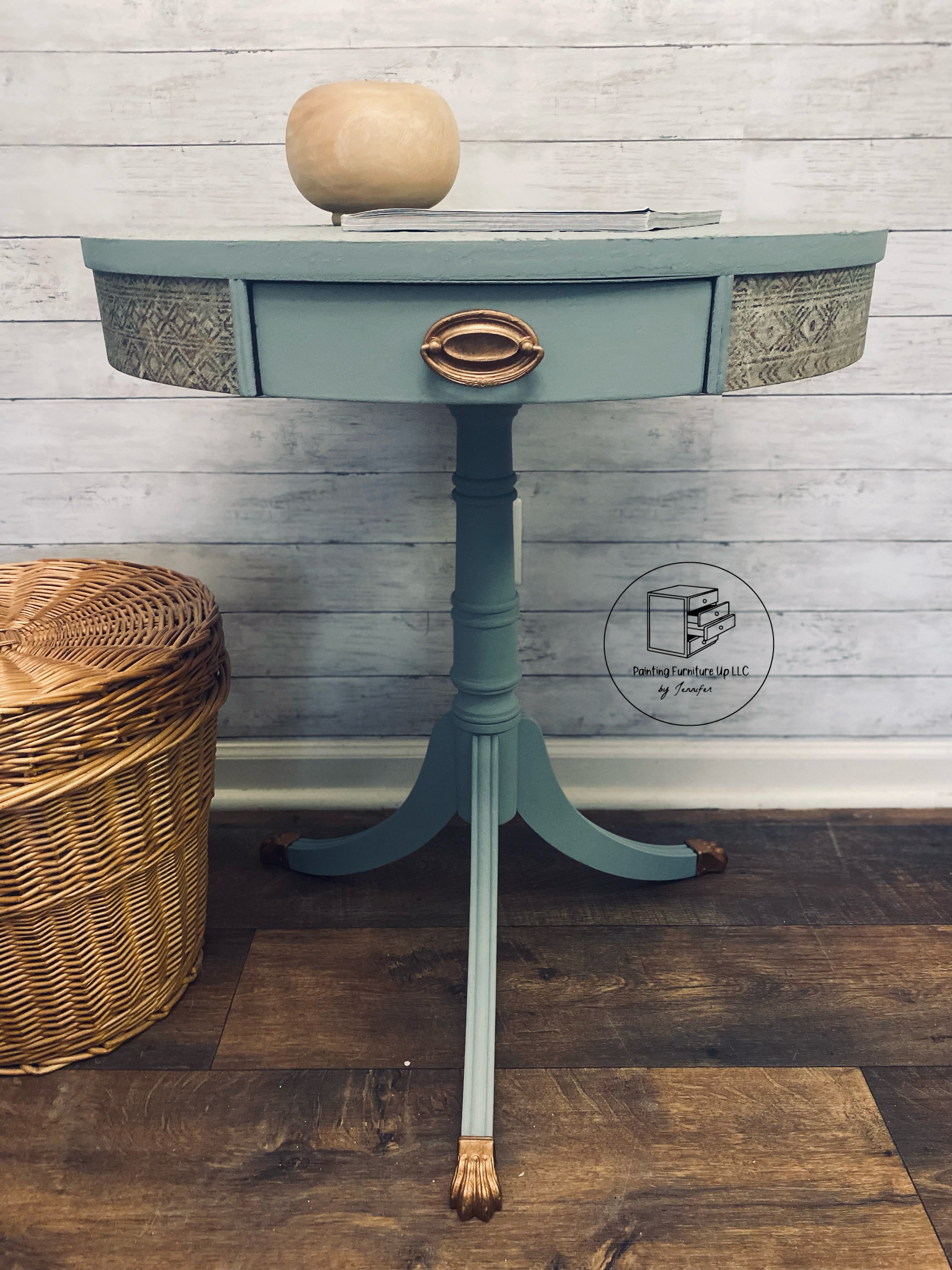 ✨SOLD✨ Vintage Drum Table